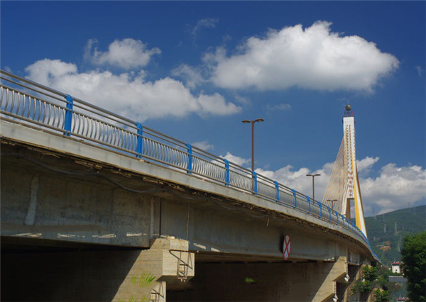 抚州304不锈钢桥梁护栏：安全、耐用与美观的完美结合