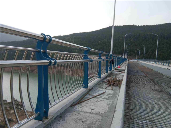 抚州不锈钢桥梁护栏防腐措施的重要性及实施策略